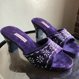 Vintage hand beaded sandals made in Philippines velvet size 6